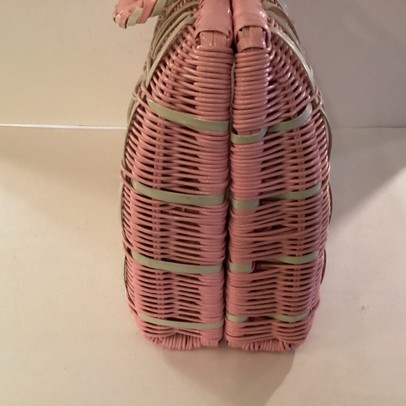 1960s Wicker Purse, Pink and light cream design made in Hong Kong.